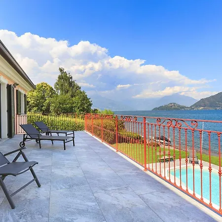 New Stunning With Pool And Beach Access *